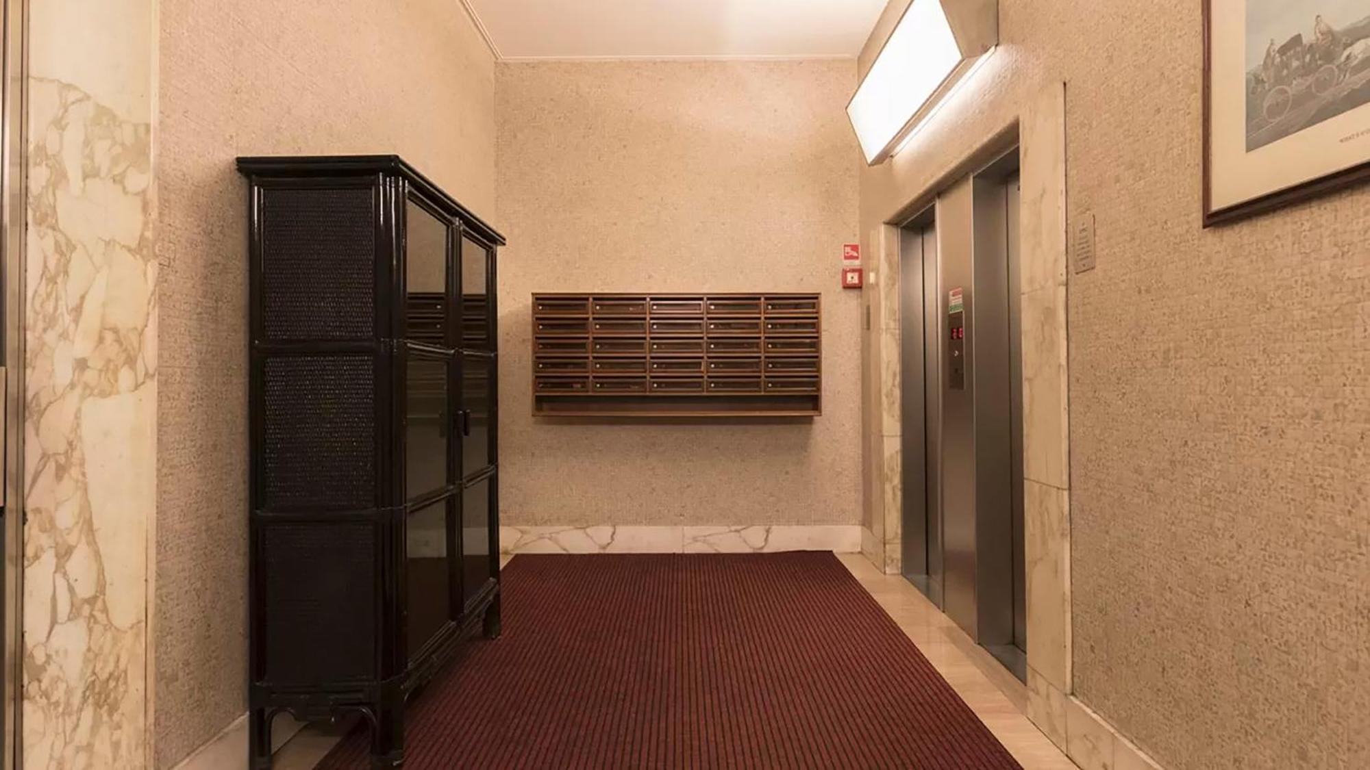 Classbnb - Two Apartments 400 Meters From The Duomo ミラノ エクステリア 写真
