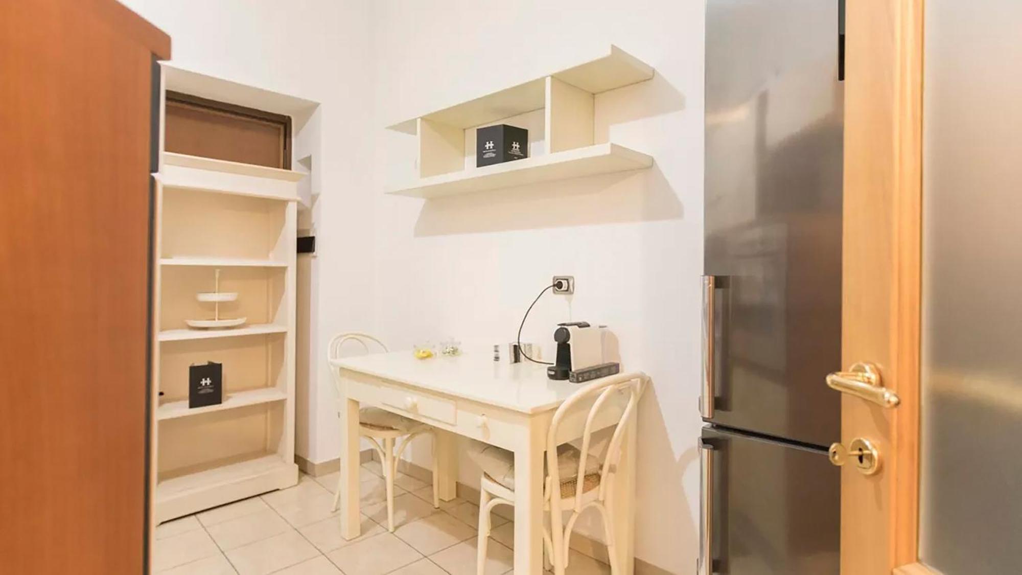 Classbnb - Two Apartments 400 Meters From The Duomo ミラノ エクステリア 写真