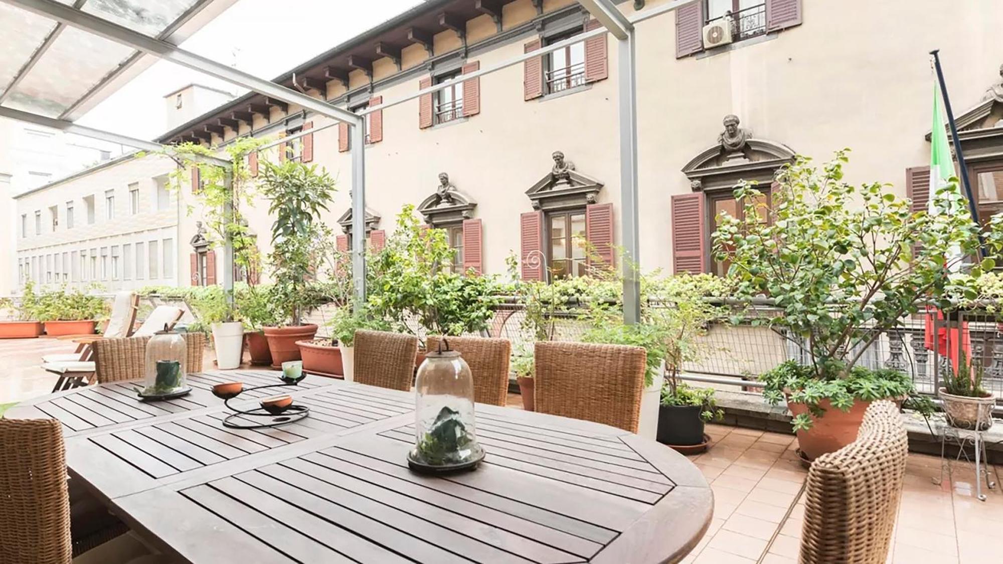 Classbnb - Two Apartments 400 Meters From The Duomo ミラノ エクステリア 写真