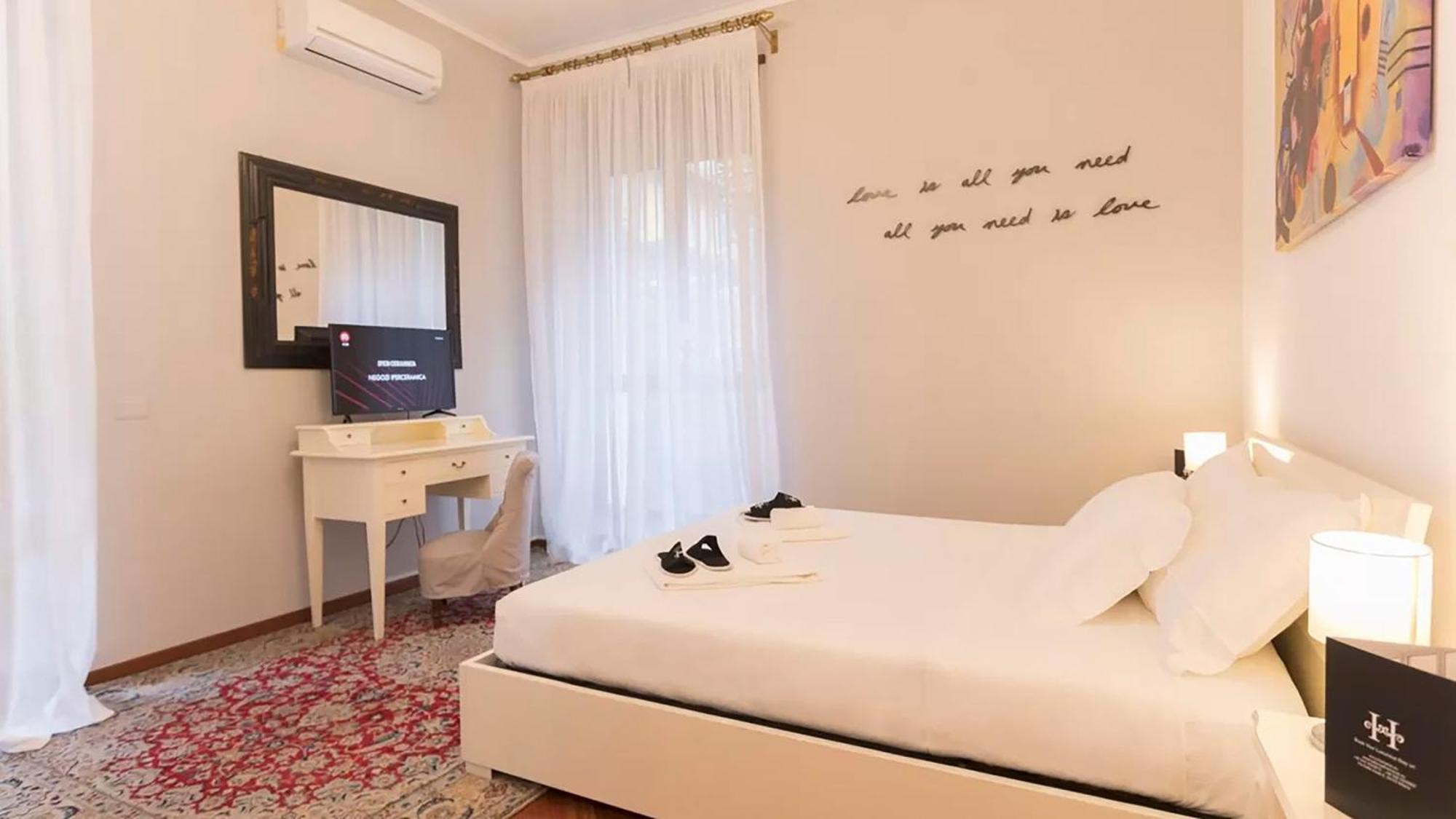 Classbnb - Two Apartments 400 Meters From The Duomo ミラノ エクステリア 写真